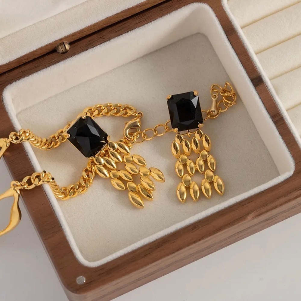 🖤18K Gold Plated Black Zirconia Tassel Earrings